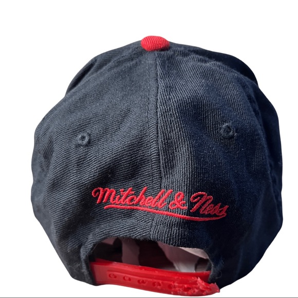 Miami Heat Mitchell & Ness SnapBack Hat - Picture 3 of 9